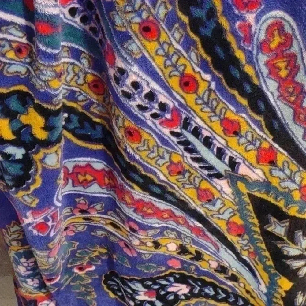 Vera Bradley Paisley throw blanket‎ 75x48